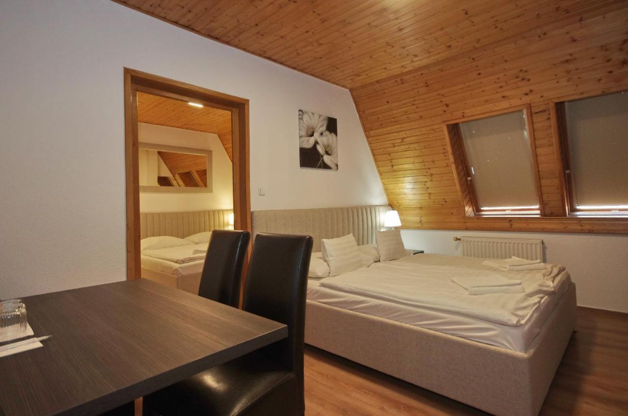 Hotel Aqua 3*